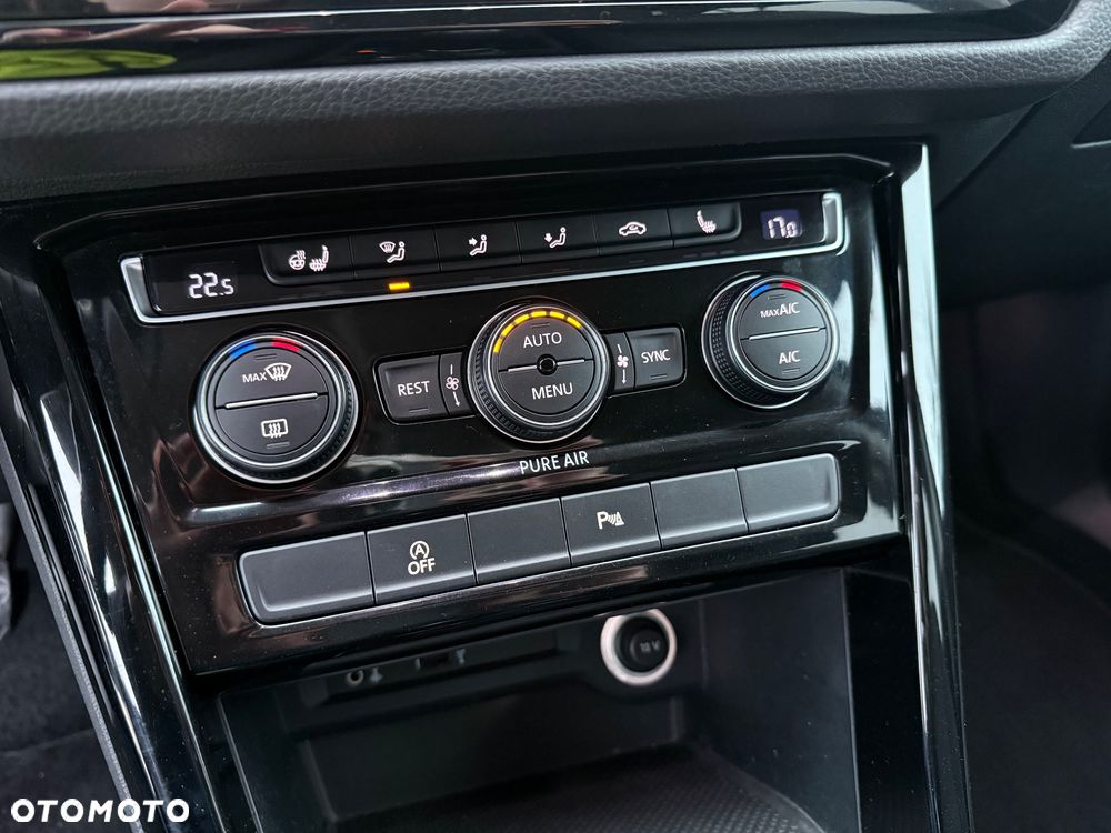 Volkswagen Touran 1.6 TDI SCR BlueMotion Technology Comfortline - 16