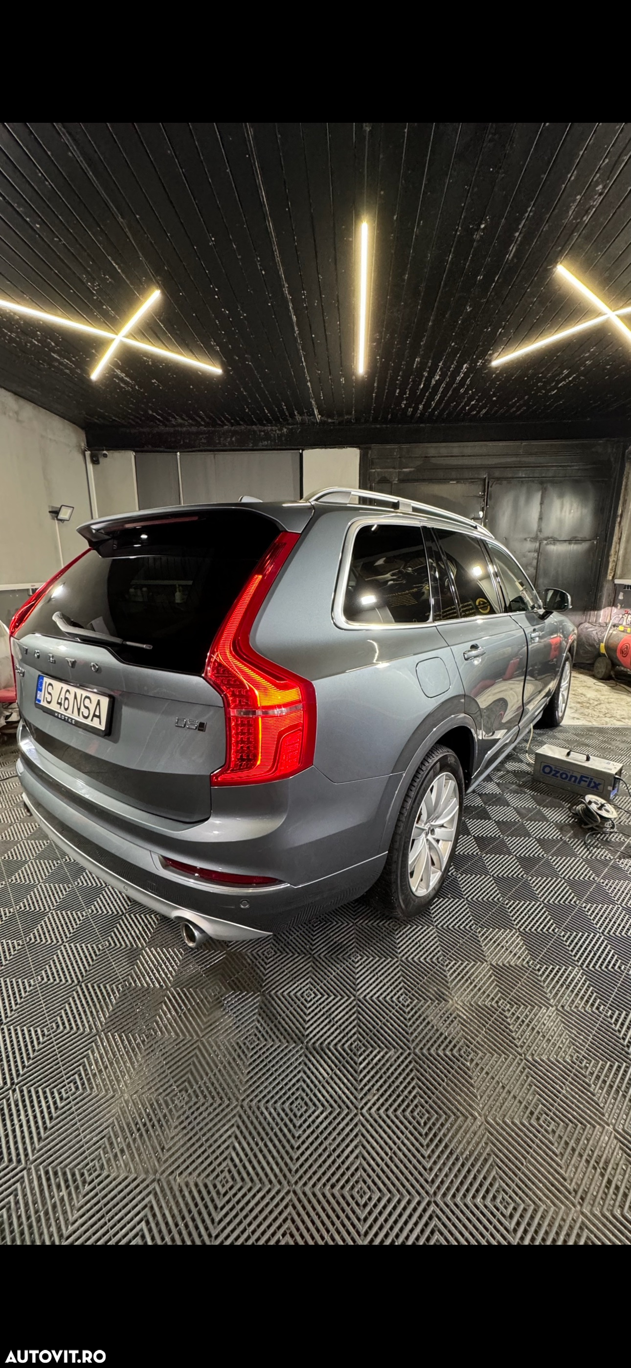 Volvo XC 90 D5 AWD Momentum - 2
