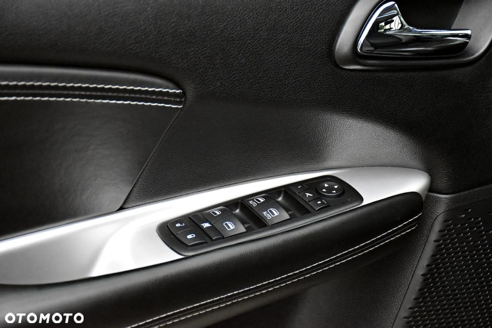 Fiat Freemont 2.0 Multijet 16V DPF Automatik Allrad Black Code - 26