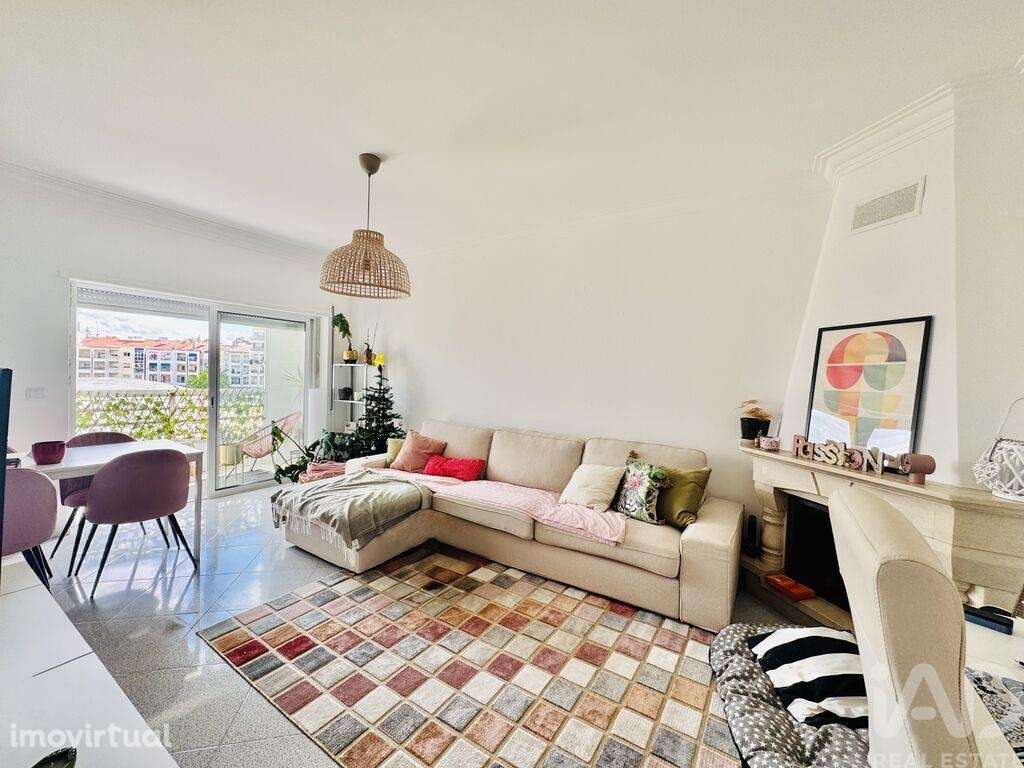 Apartamento T1 em Charneca de Caparica e Sobreda de 55 m2 - Grande imagem: 2/16