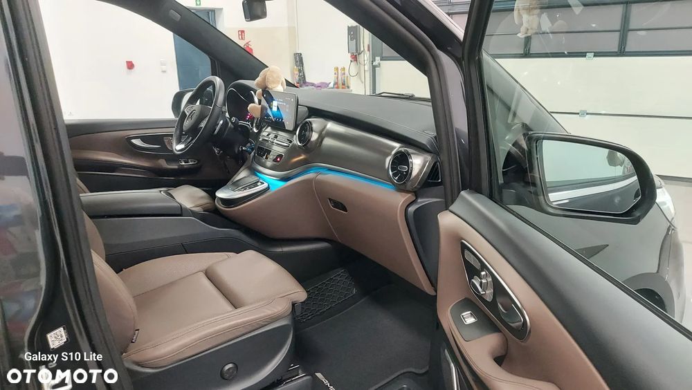 Mercedes-Benz Klasa V 300 d 4-Matic Exclusive 9G-Tronic (d³ugi) - 26