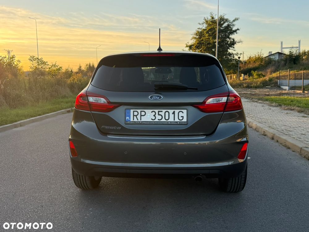 Ford Fiesta - 23