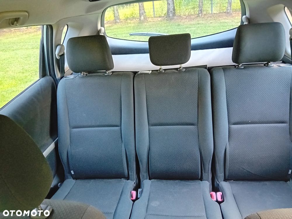 Toyota Corolla 2.0 D-4D Sol - 9