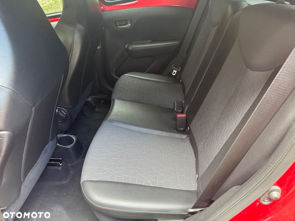 Toyota Aygo 1.0 VVT-i JBL Edition - 26