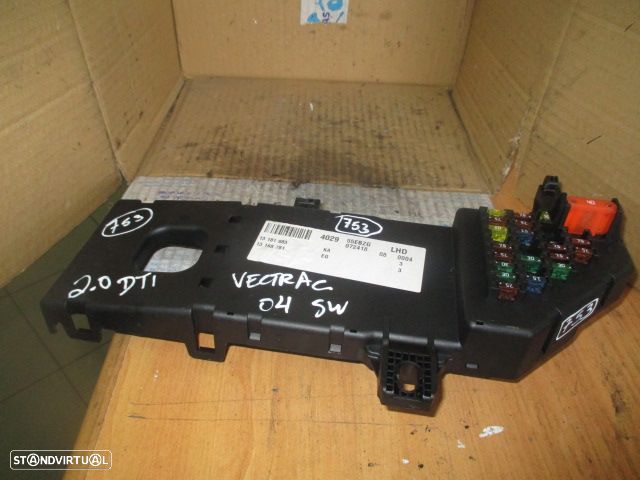 Caixa Fusiveis 13181983 OPEL VECTRA C SW 2004 2.0 DTI OPEL VECTRA C 2005 1.9CDTI - 1