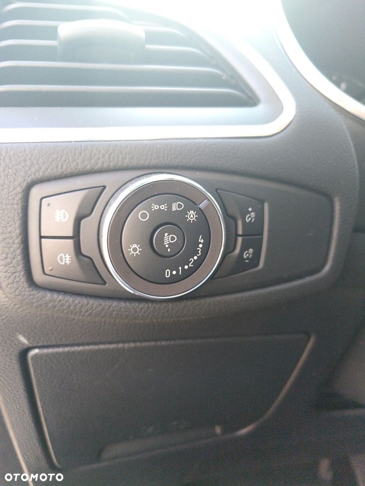Ford S-Max 2.0 EcoBlue Titanium - 14