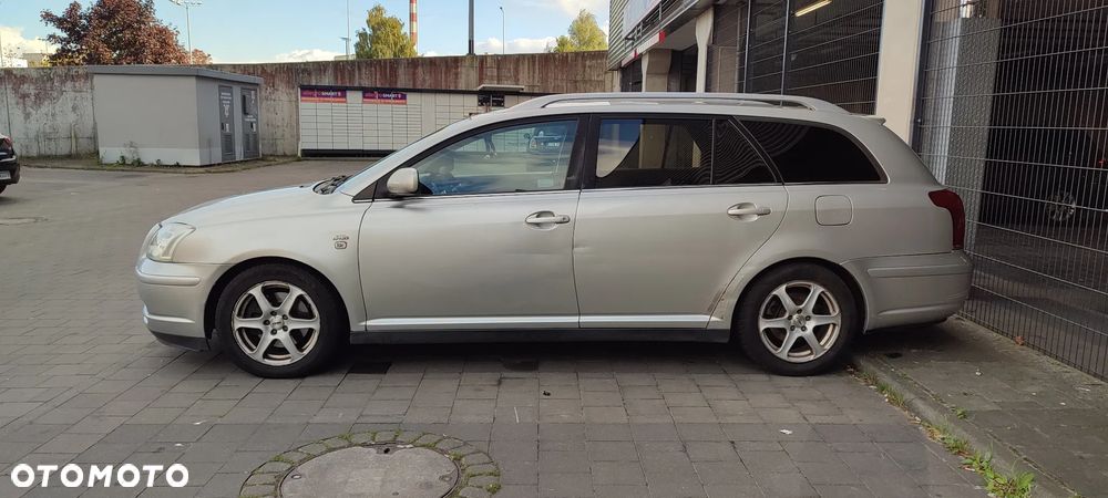 Toyota Avensis 2.0 D-4D Sol - 3
