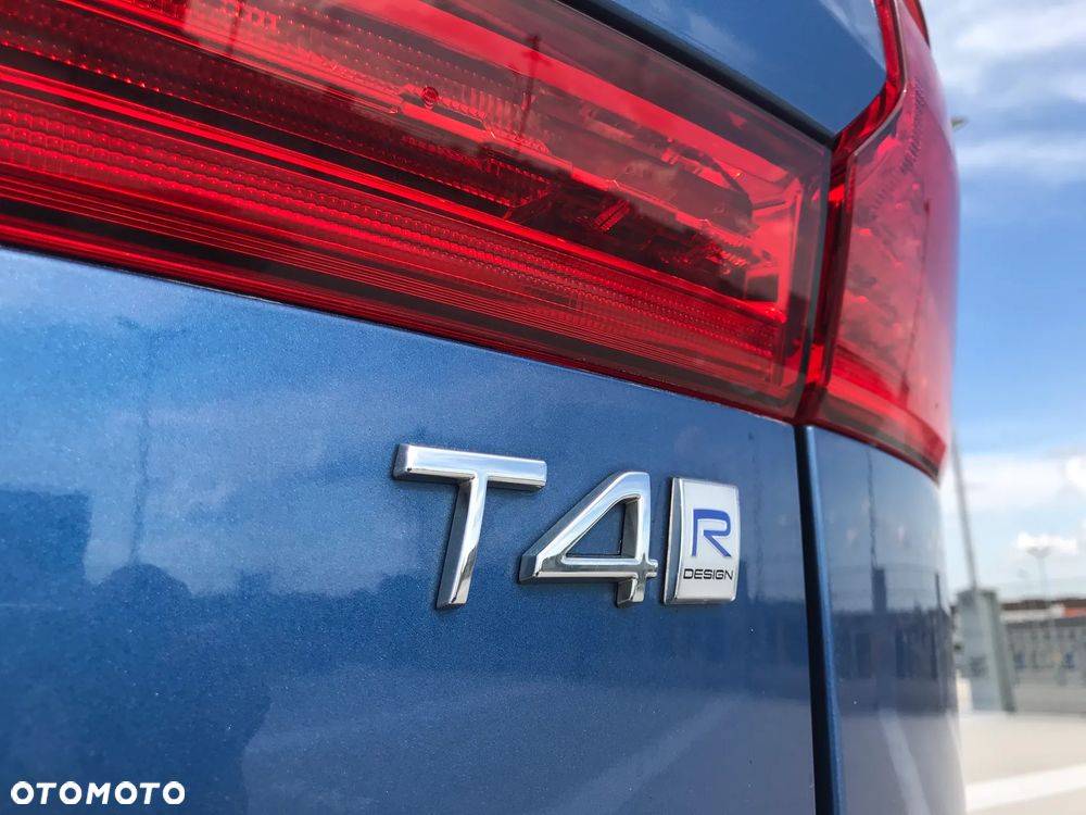 Volvo XC 60 T4 R-Design - 21