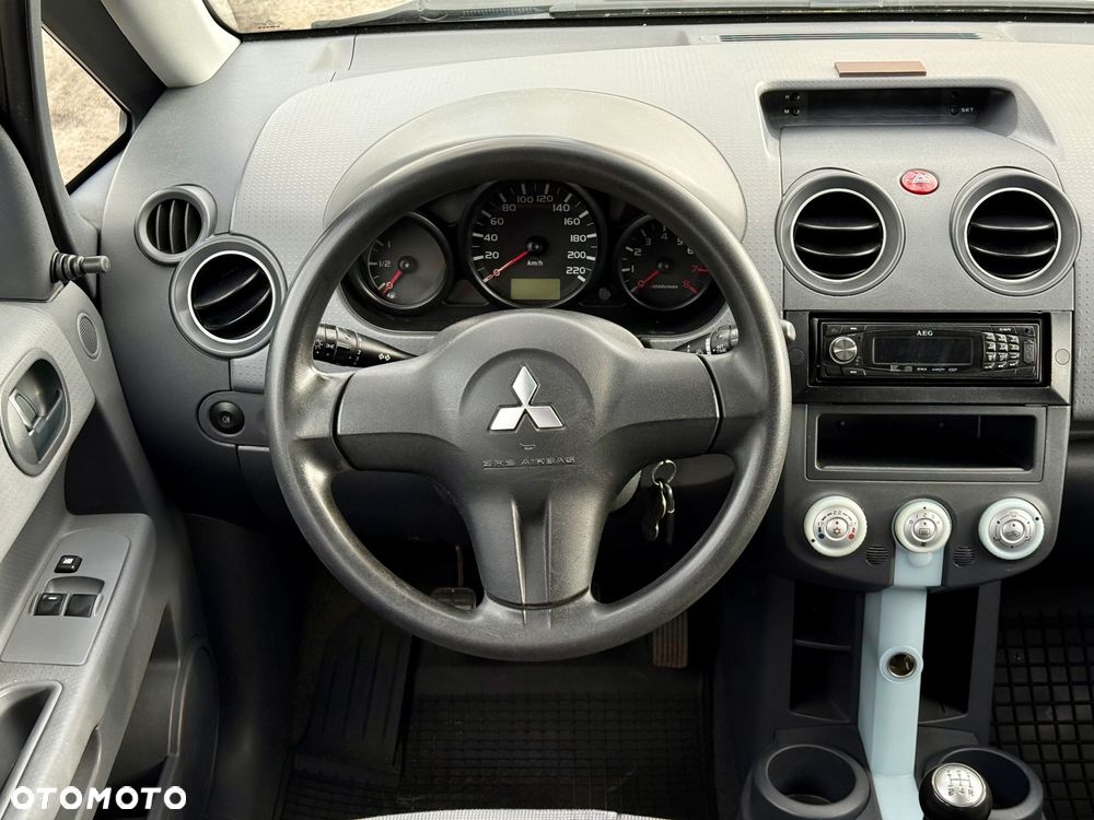 Mitsubishi Colt - 13