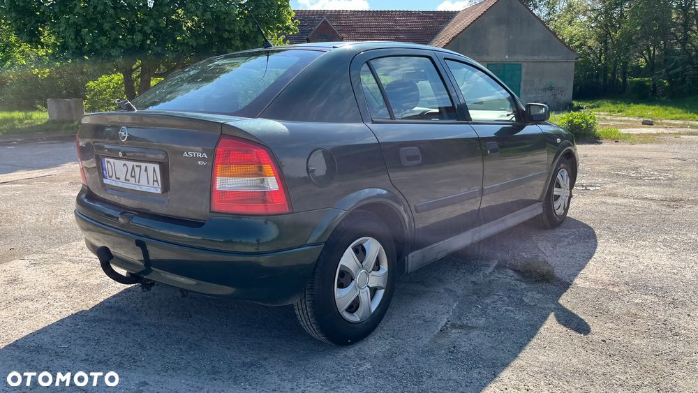 Opel Astra 1.4 16v GL - 2
