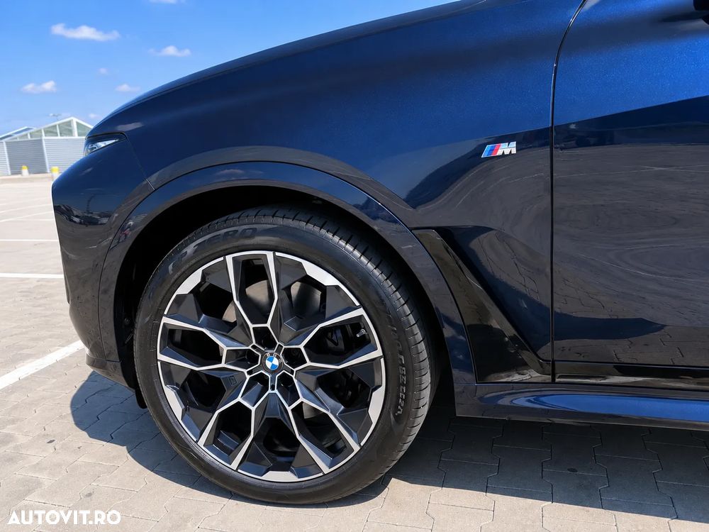 BMW X7 - 7
