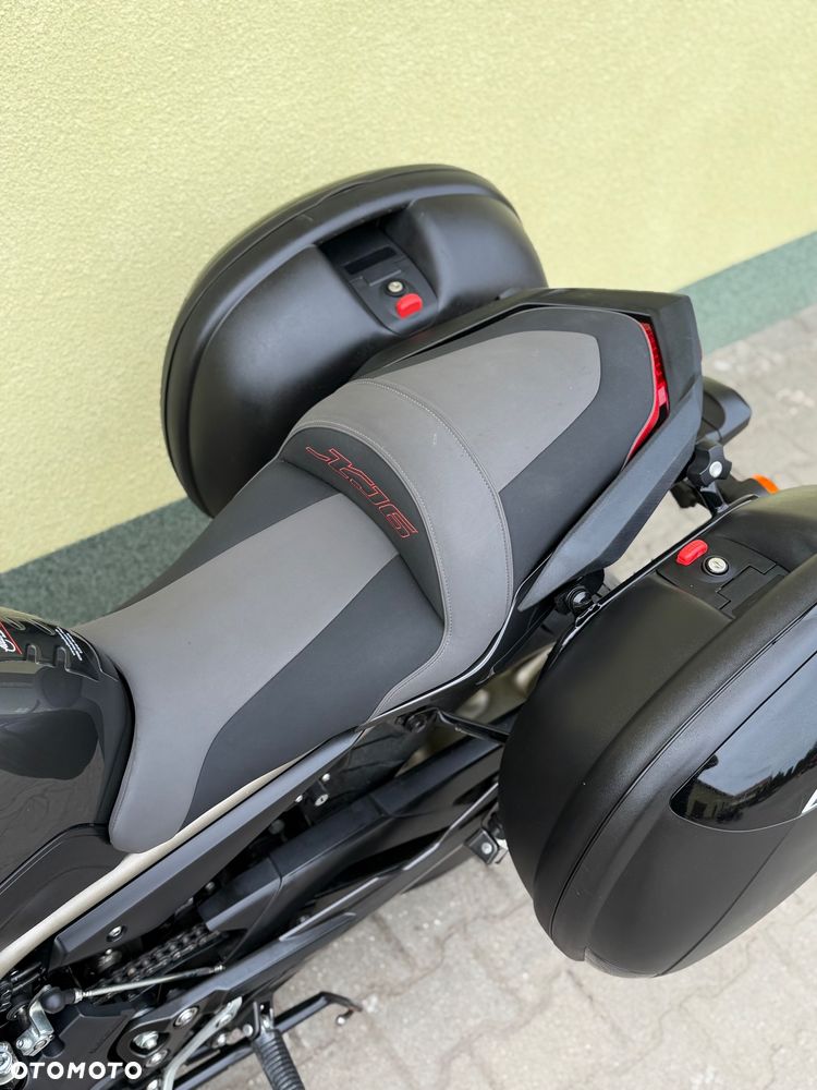 Yamaha XJ - 33