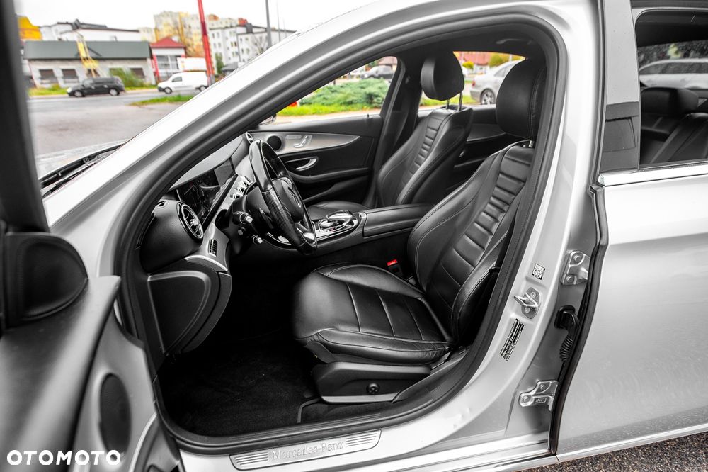 Mercedes-Benz Klasa E 250 9G-TRONIC Avantgarde - 31