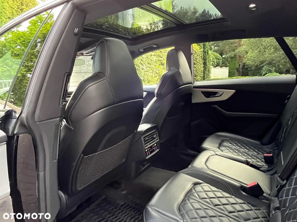 Audi Q8 - 8