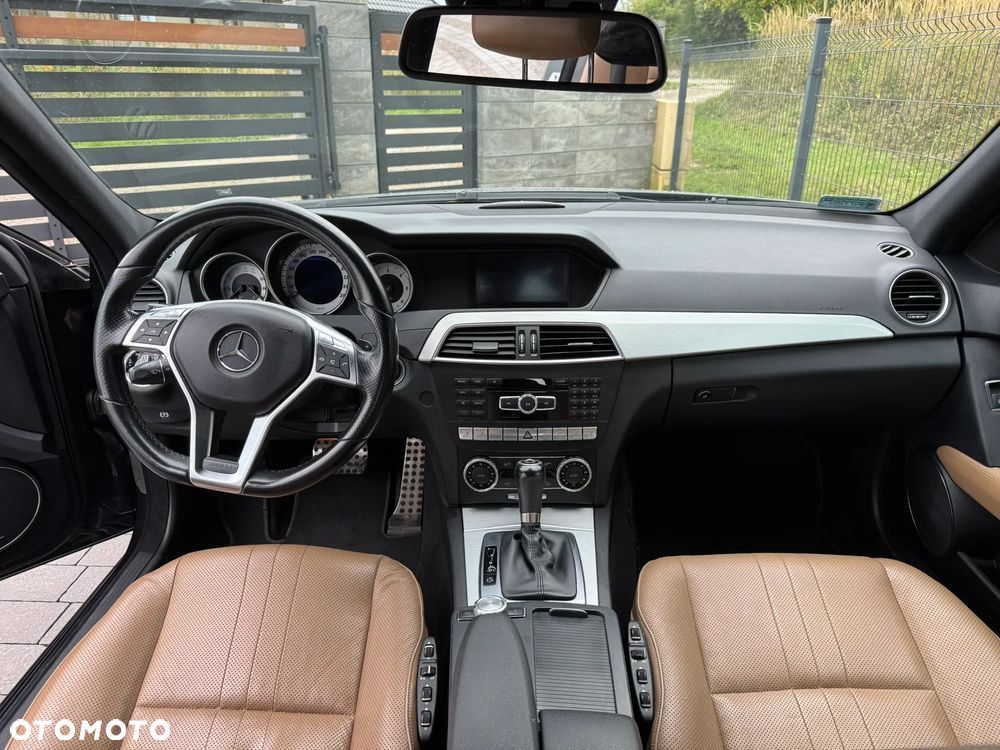 Mercedes-Benz Klasa C 350 CDI DPF (BlueEFFICIENCY) 7G-TRONIC Avantgarde - 27