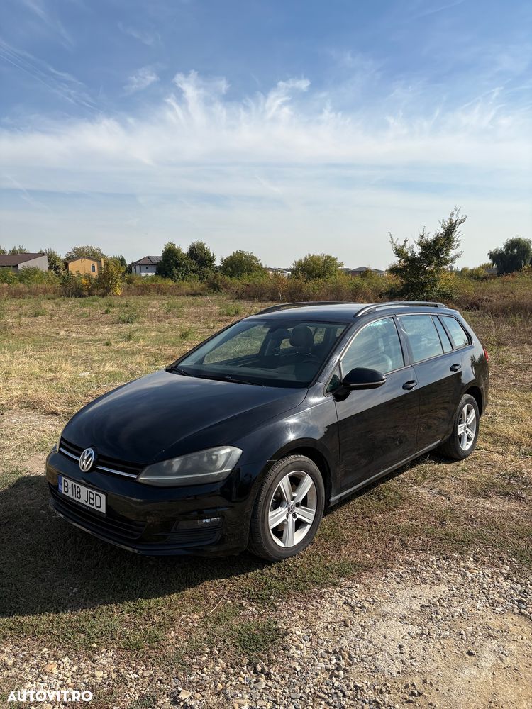 Volkswagen Golf - 1