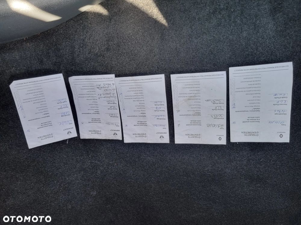 Renault Clio ENERGY TCe 120 EDC LIMITED 2018 - 24