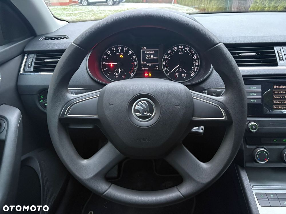 Skoda Octavia - 8