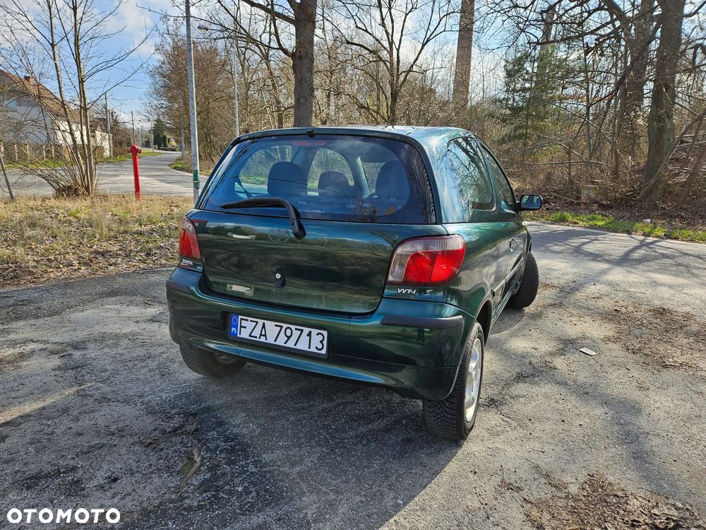 Toyota Yaris 1.0 Base - 4