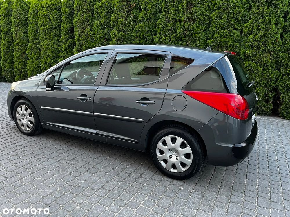 Peugeot 207 - 4