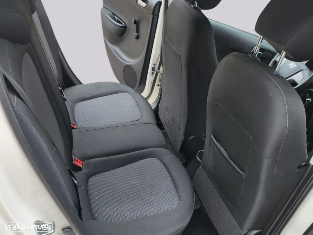 Hyundai i20 - 16