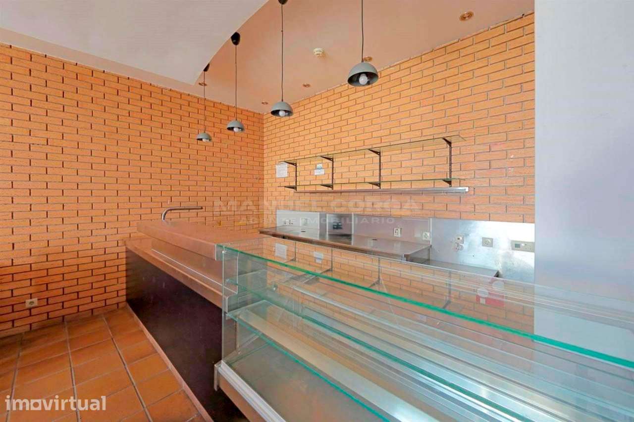 Edifício para Restauração com Terraço - Tituaria, Milharado - Grande imagem: 4/24