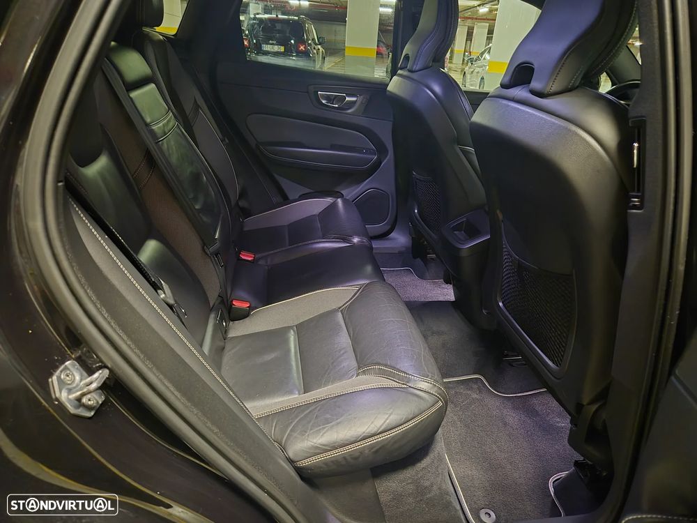 Volvo XC 60 2.0 D4 R-Design Geartronic - 44