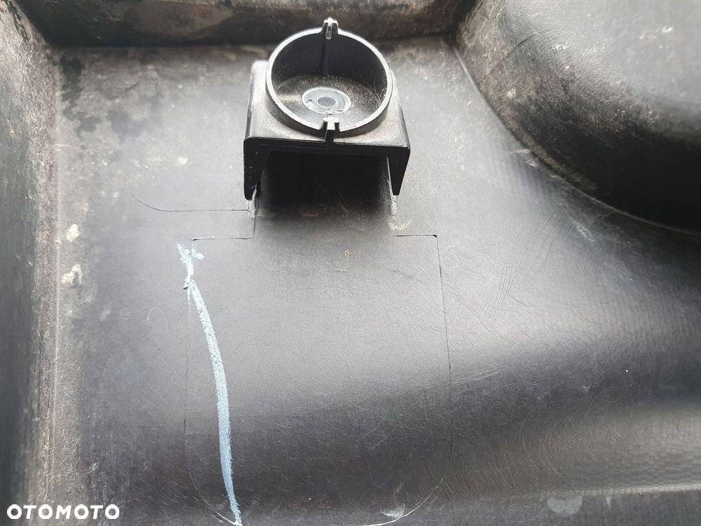 Listwa progowa lewa Ssangyong Tivoli Lift rok 19- - 10
