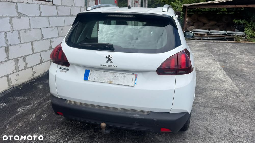 Peugeot 2008 1.5 BlueHDi Allure S&S - 7