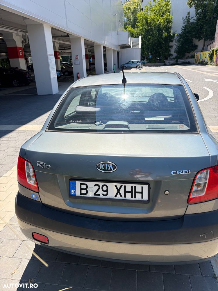 Kia Rio 1.5 DSL LX Base - 6