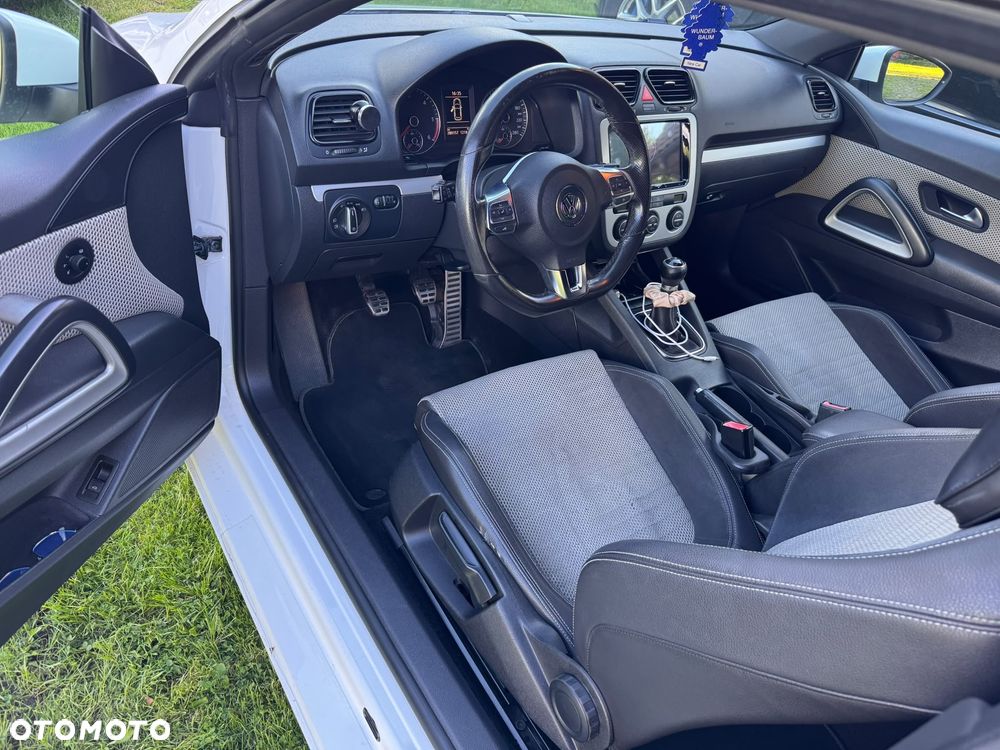 Volkswagen Scirocco 2.0 TDI - 12