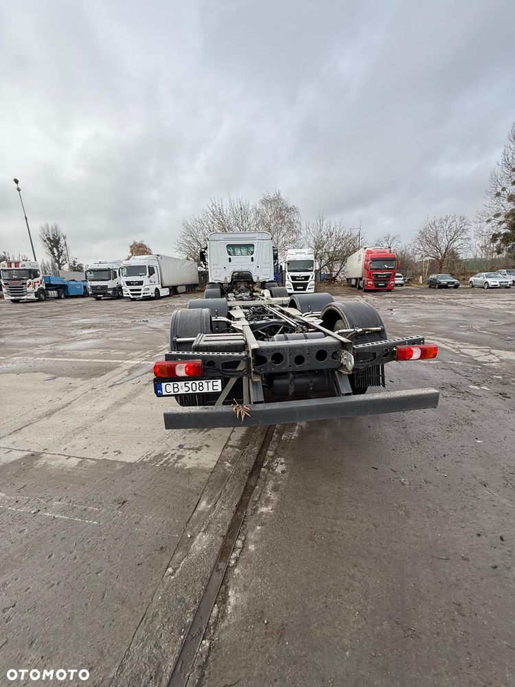 Mercedes-Benz Arocs 3240 8x2 • 3 osie skrętne • Euro 6 • 2018 rok - 12