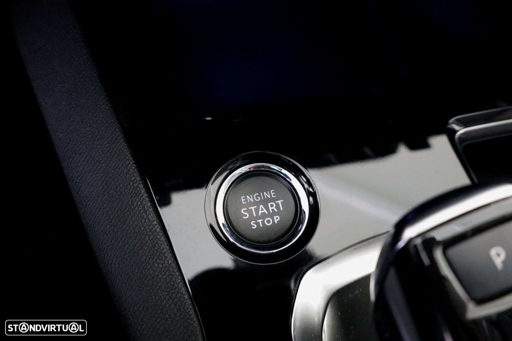 Peugeot 3008 1.6 Hybrid Allure e-EAT8 - 39