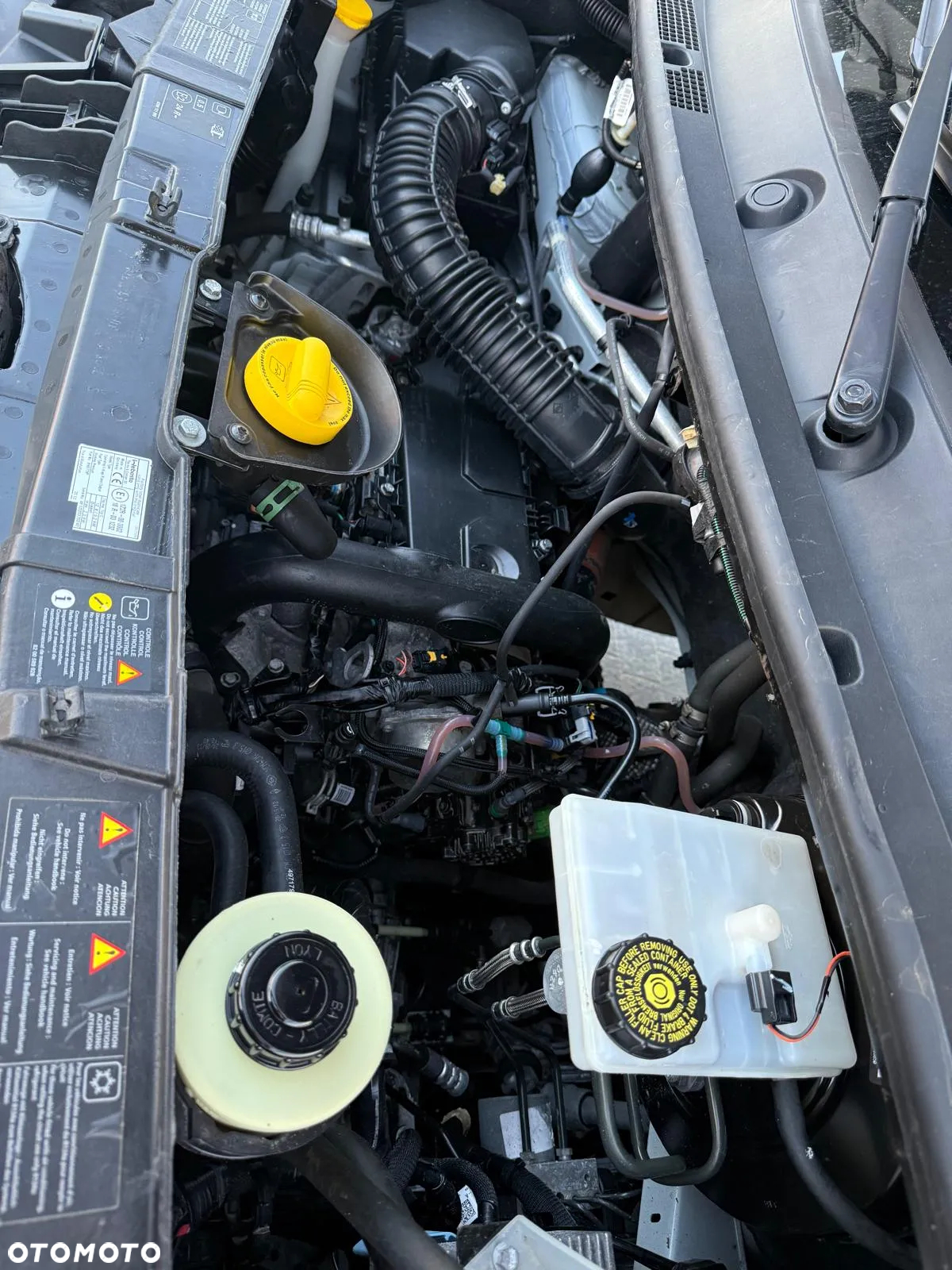 Nissan NV400 - 21