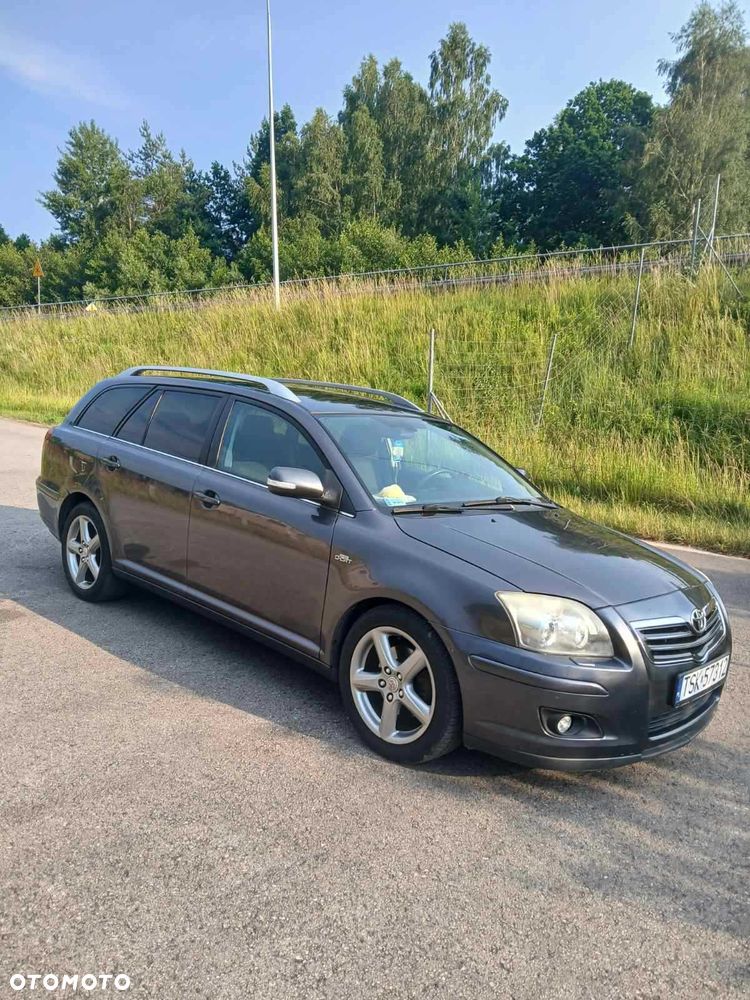 Toyota Avensis - 5