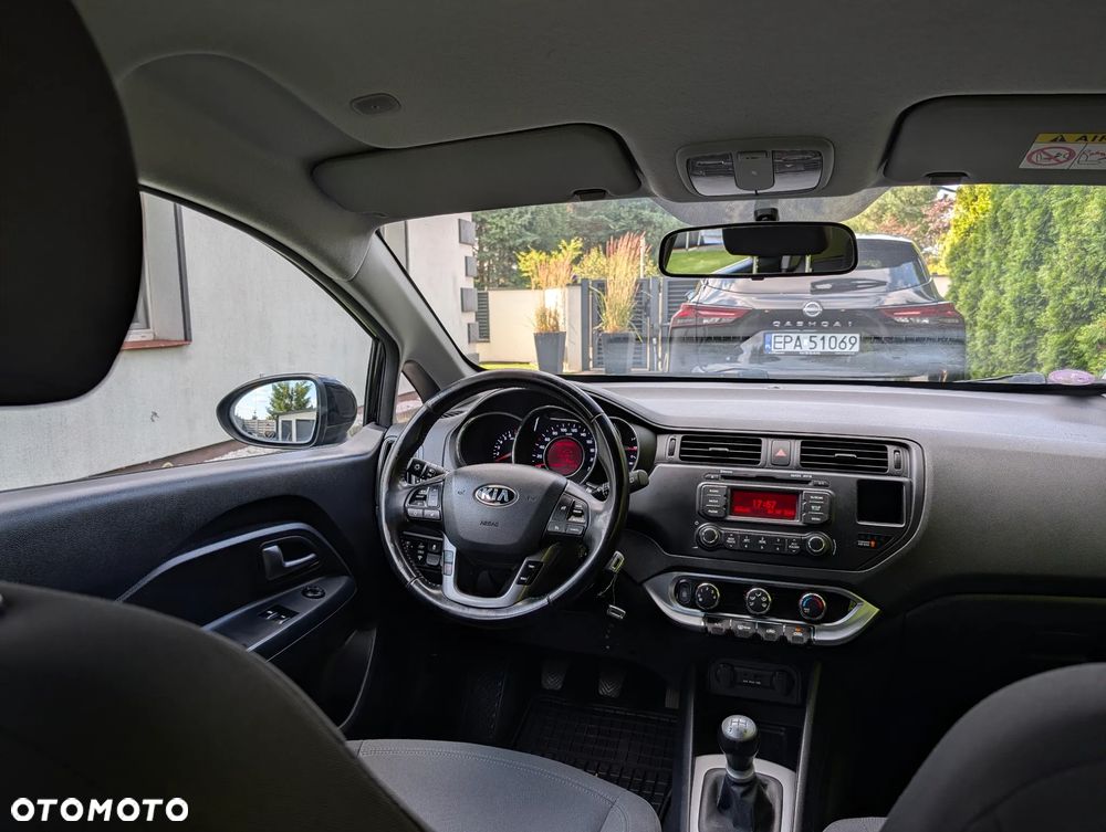 Kia Rio - 26