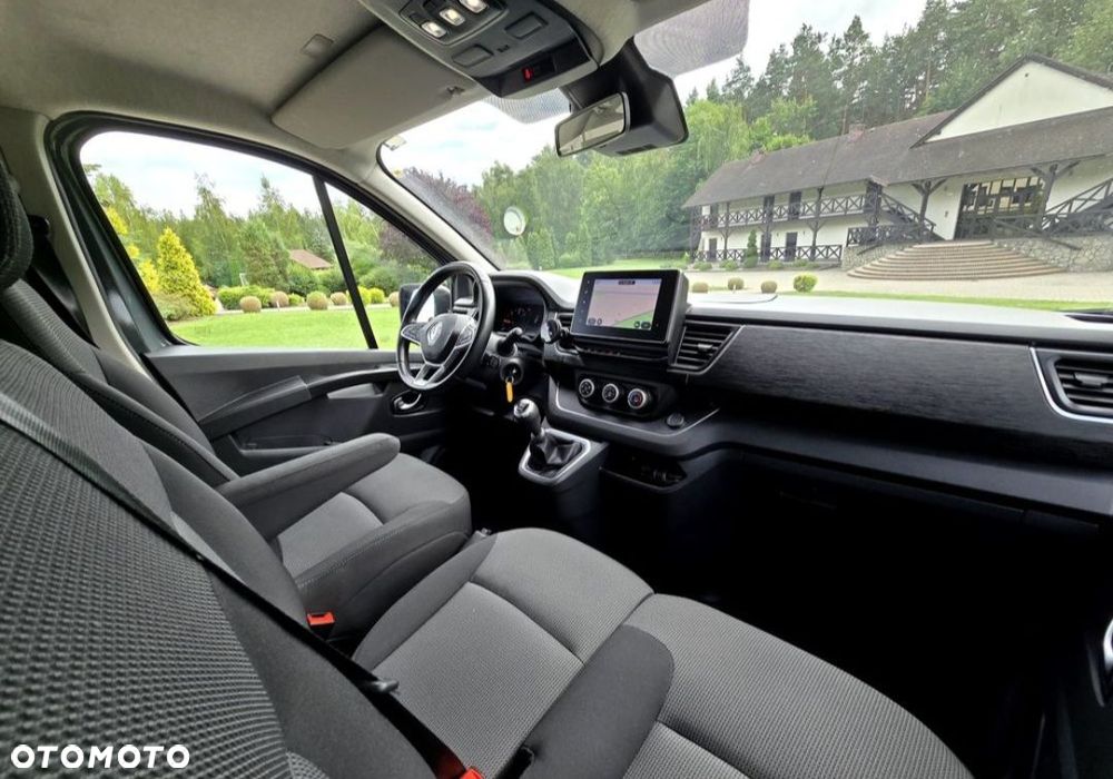 Renault Trafic - 28