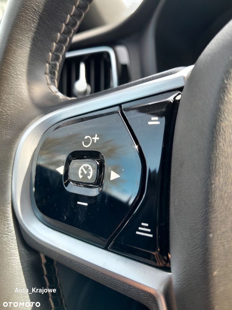Volvo V60 B3 B R-Design - 25