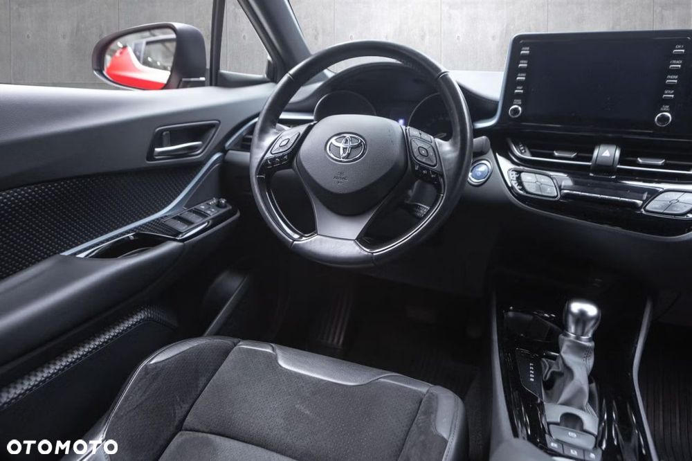 Toyota C-HR Lounge - 12