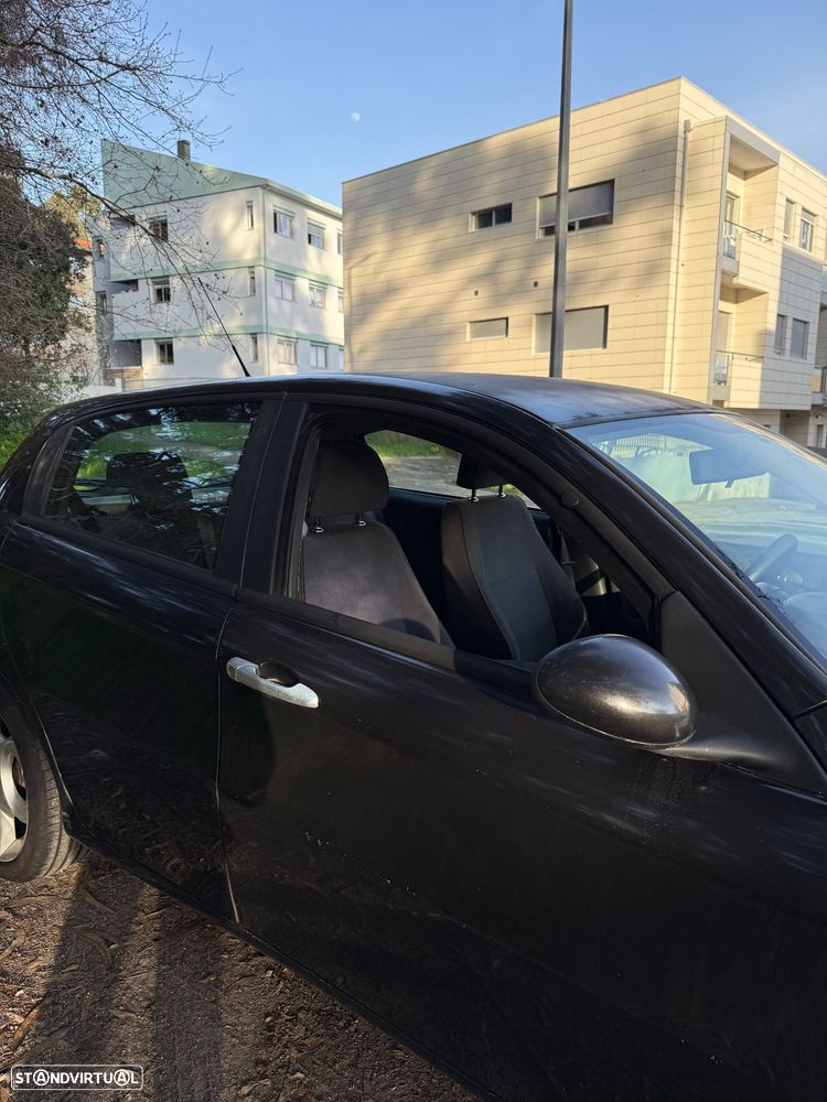 Alfa Romeo 147 1.9 JTD 16V Executive - 11