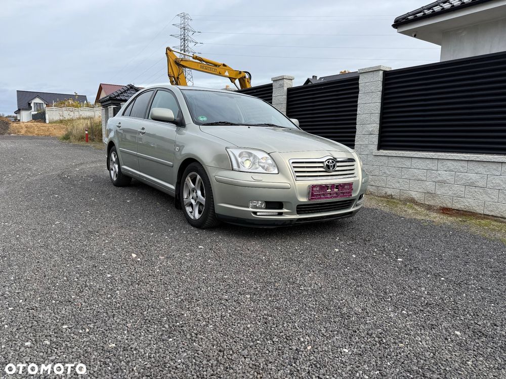 Toyota Avensis 2.0 VVT-i Prestige - 2