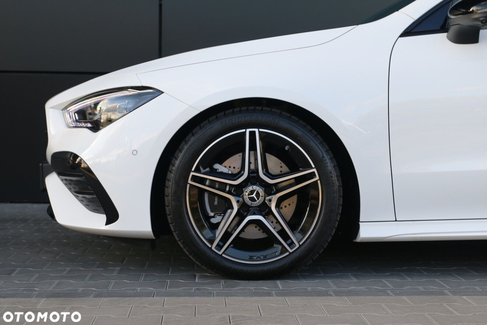 Mercedes-Benz CLA 220 4-Matic AMG Line 7G-DCT - 10