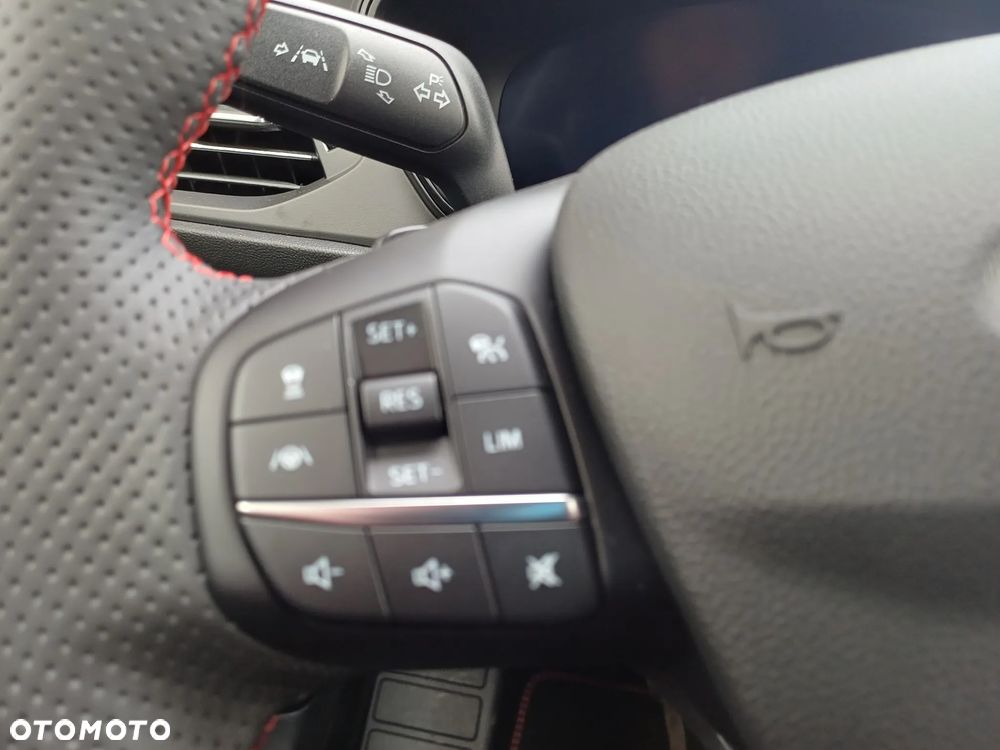 Ford Focus 2.3 EcoBoost ST X - 23