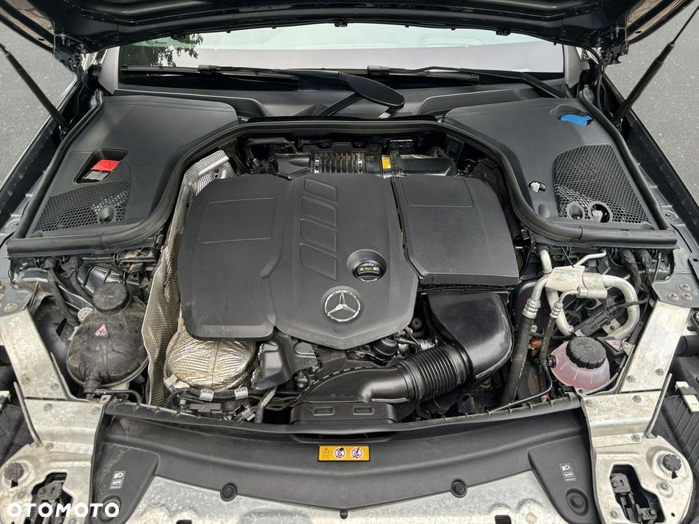 Mercedes-Benz Klasa E - 26