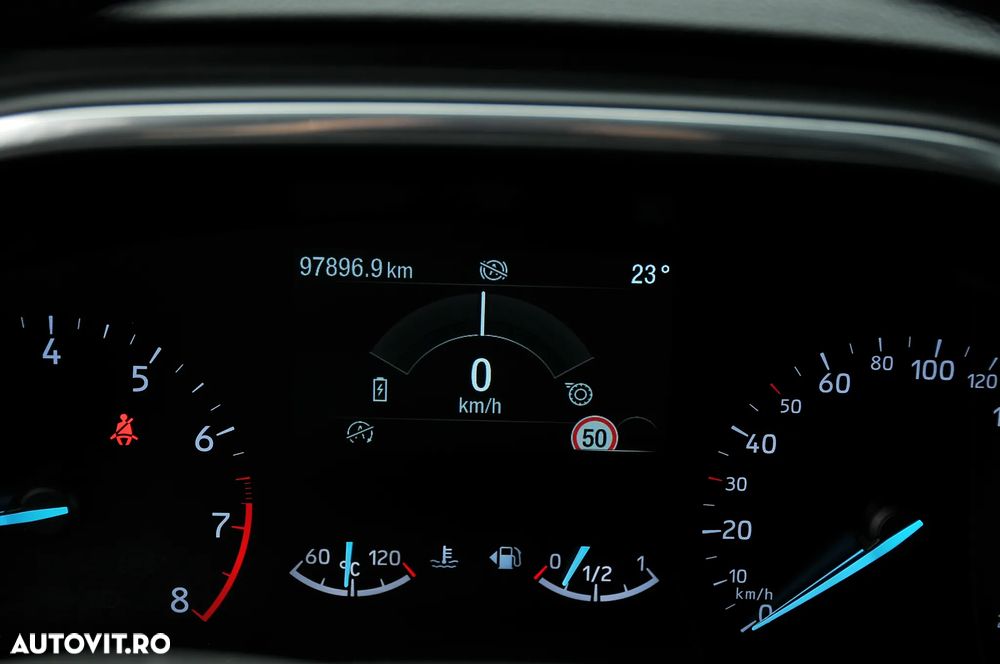 Ford Focus 1.0 EcoBoost MHEV Active - 24