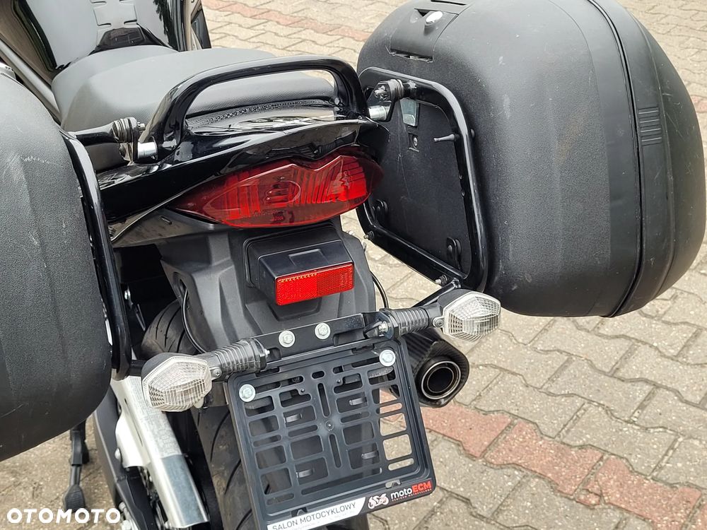 Suzuki GSX - 12