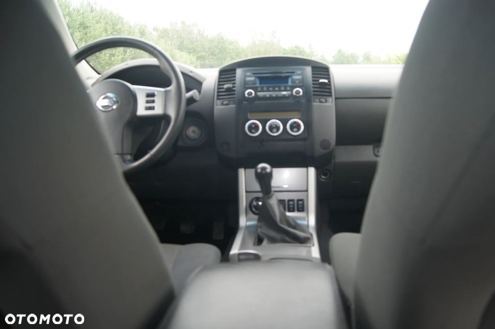 Nissan Navara 2.5 D SE Long - 12