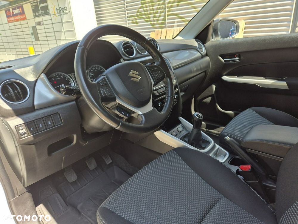 Suzuki Vitara 1.6 Premium 2WD - 10