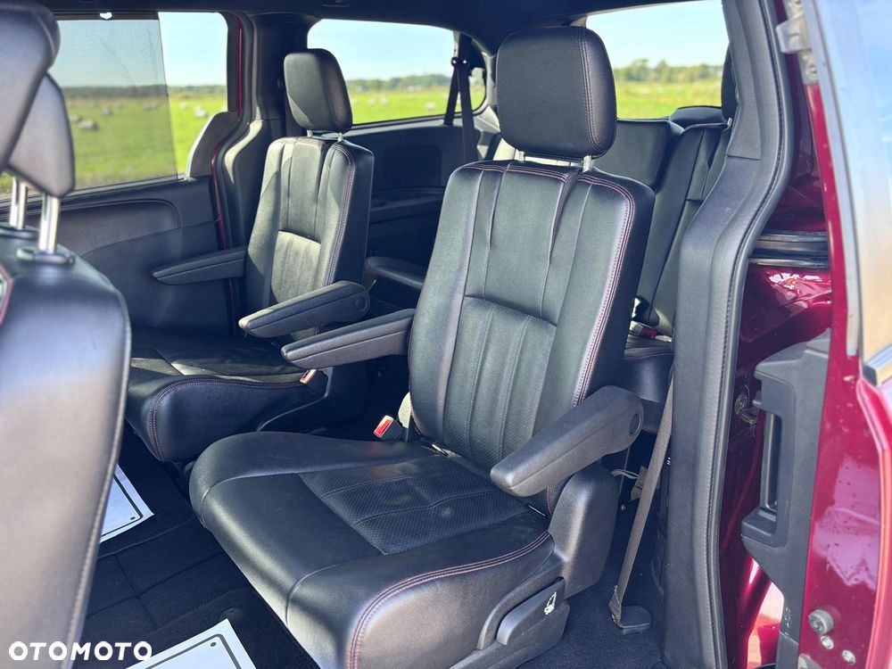 Dodge Grand Caravan 3.6 R/T - 13