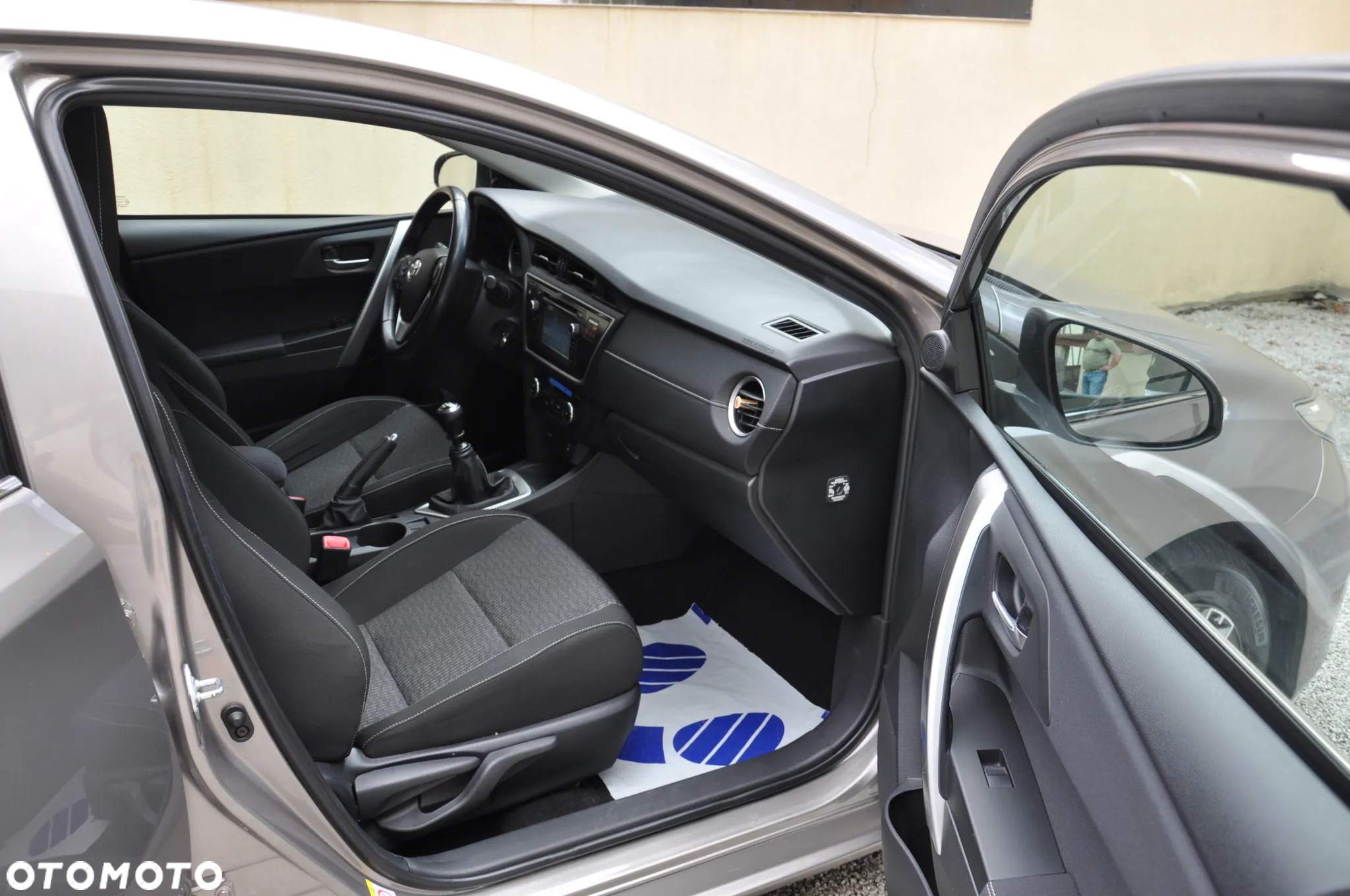 Toyota Auris - 4